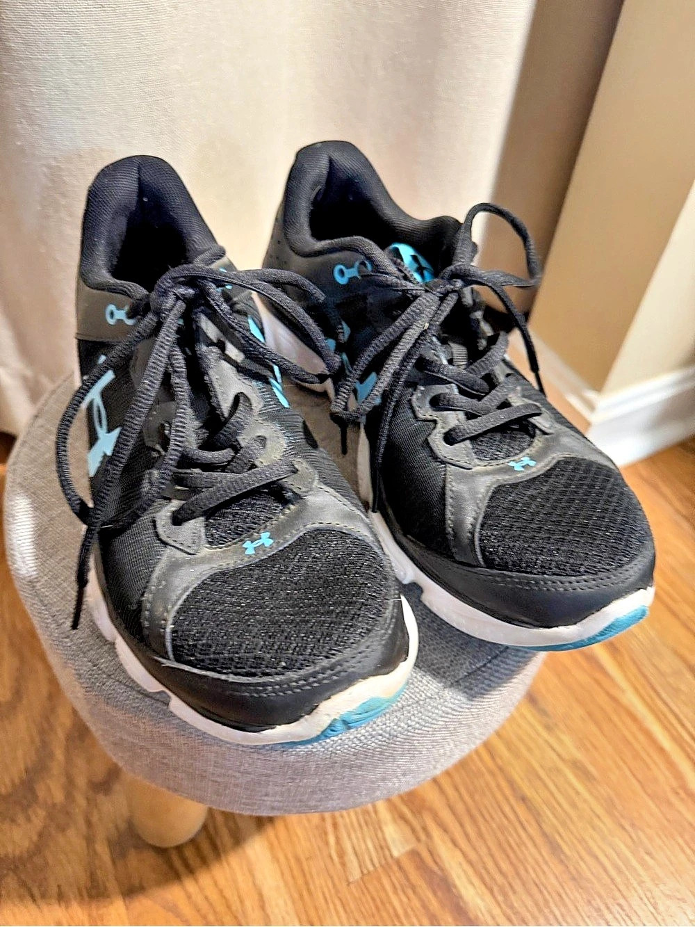 Under Armour Charged Assert Women's Athletic Shoes US 9.5 Black & White